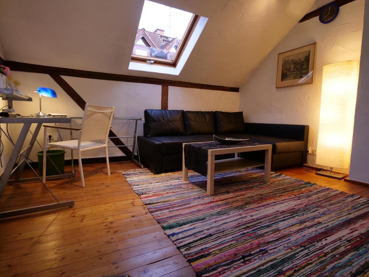 Fachwerkhaus In Ruhiger Altstadt By Rabe - Free Netflix & Eigene Terrasse Karlsruhe Buitenkant foto